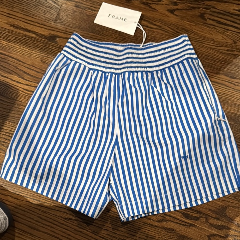 Frame size small striped blue and white elastic waist shorts with zipper pocket